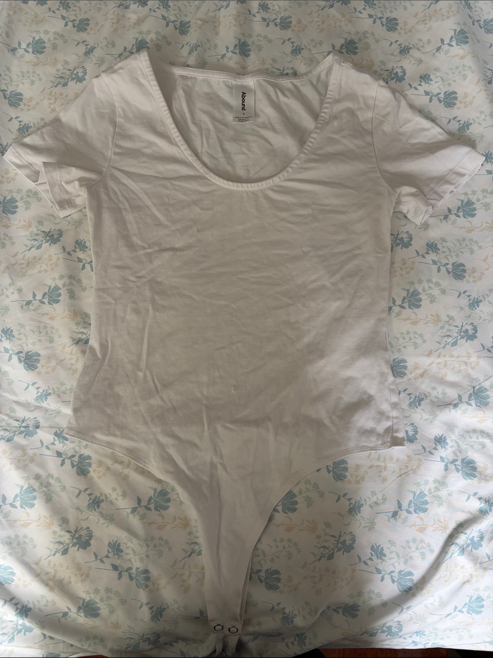 Abound White Scoop Neck Short Sleeve Bodysuit